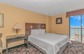 Direct Ocean Front King Suite with Stunning Views! Sun N Sand Resort 1013 - Perfect for 2 guests!